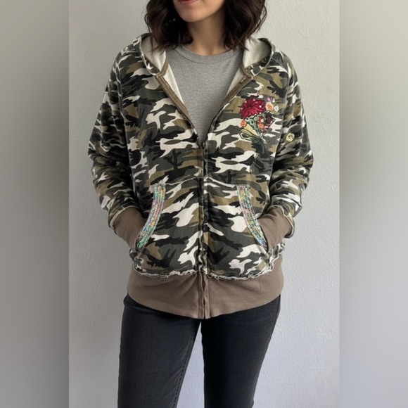 New Camo Zip up Hoodie Green Embroidered Asian Y2K Inspired Size XL Junior - Picture 1 of 14